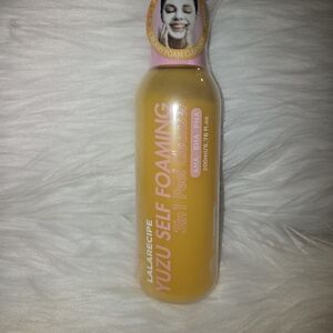 Yuzu Self Foaming 3-in-1 Peel Cleanser - Orange